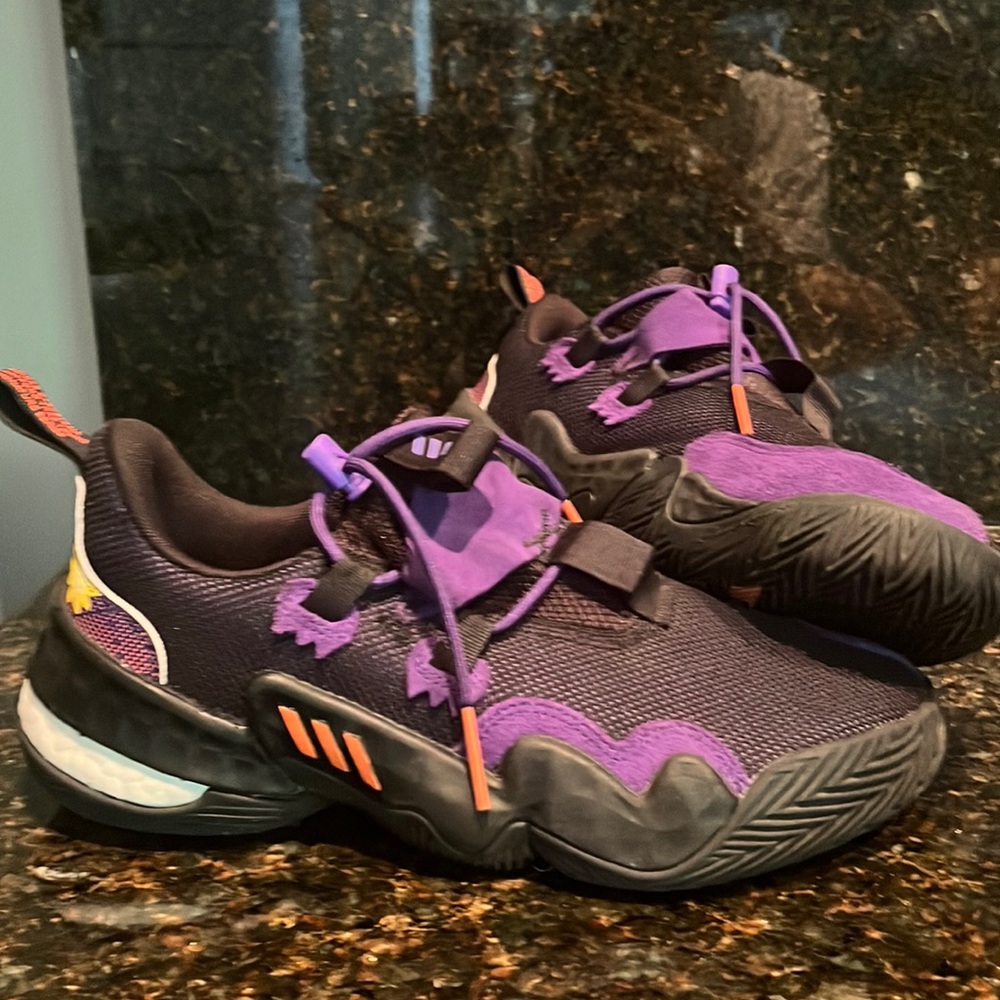 Adidas Trae Young 1, black/purple/orange